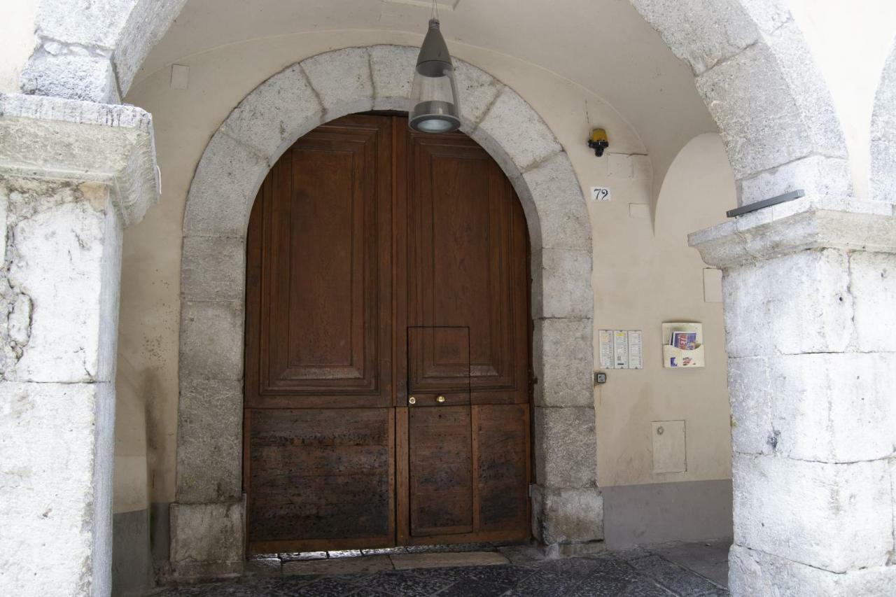 Palazzo Stendardo カーヴァ・デ・ティッレーニ エクステリア 写真
